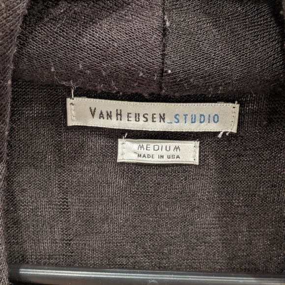 Black VanHuesen Studio Cardigan - Picture 4 of 4